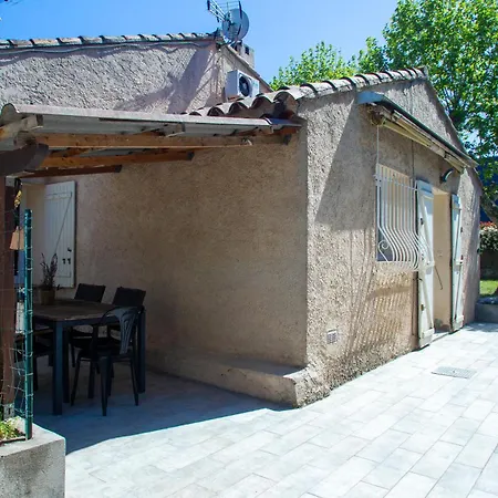 #sfd Maison Grand Jardin & Spa Intex * סיס-פור-לה-פלאז'